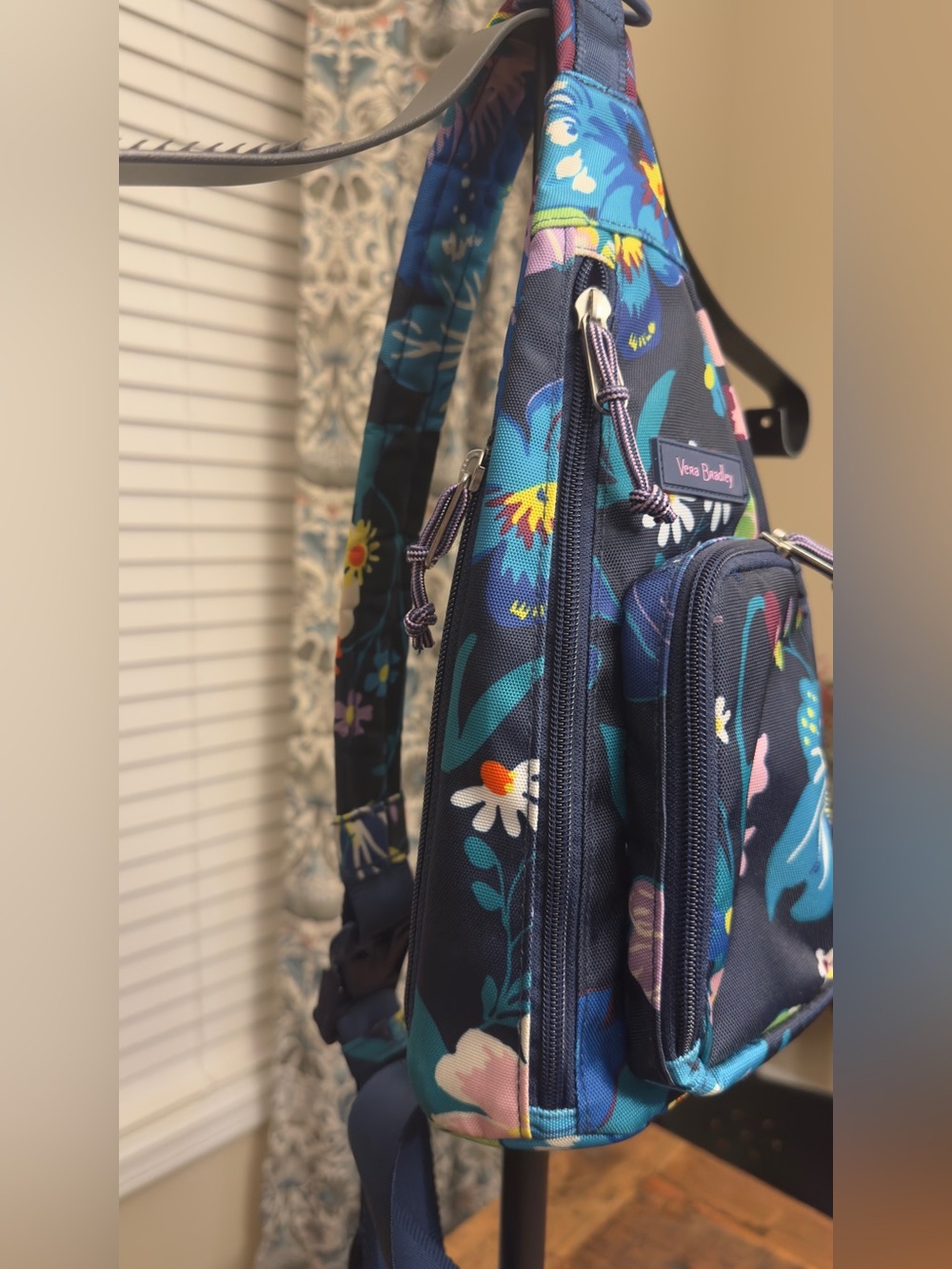 Vera Bradley Navy Floral Firefly Garden Small Sling Bag Summer 2019 Retired NWOT - Picture 2 of 9